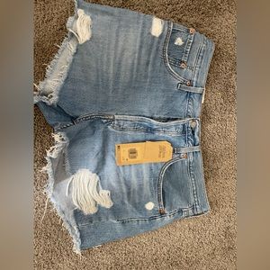 Levi’s 501 Jean Shorts Women’s size 33 NEW
